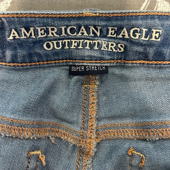 👖”American Eagle” Ladies Blue Super Stretch Skinny Jeans with Subtle Whiskering💙 - Picture 8 of 15